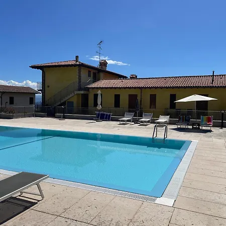 La Dolce Vista Apartment Barcuzzi